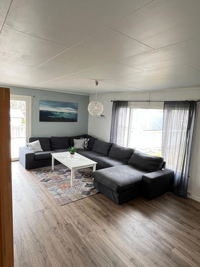 Hus Sentralt I Lofoten Leknes Exterior foto